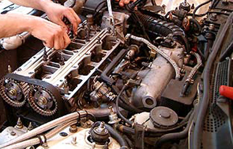 Reparacions mecàniques de cotxes multimarca.